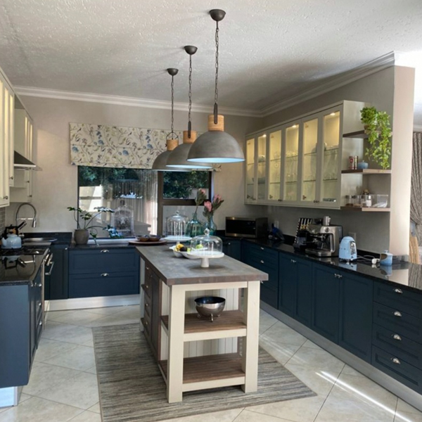 SB Custom Kitchen Facelift Meyersdal